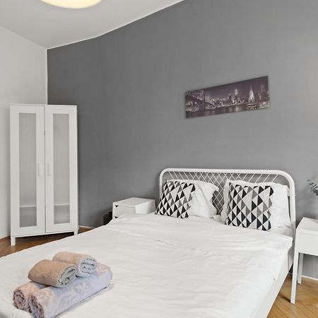 Old Town Studio 23B Apartment Bucureşti Ngoại thất bức ảnh